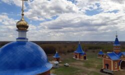 Вид с колокольни храма св. А. Чагринского Вид с колокольни храма св. А. Чагринского